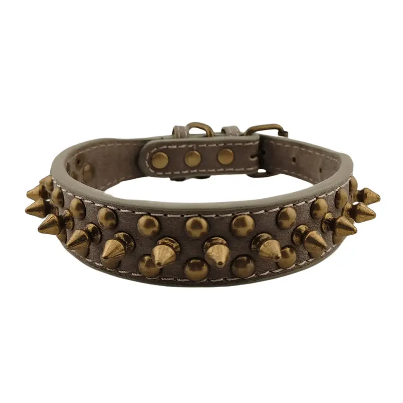 Collare Grigio Terra con Borchie Dorate Effetto Vintage