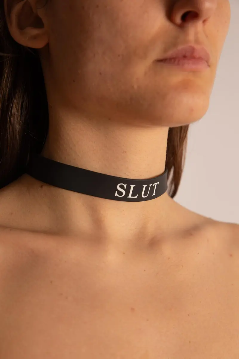 Collare Slut in Silicone Nero