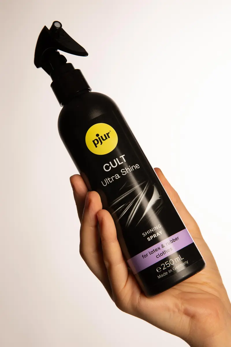 Cult Ultra Spray Lucidante per Latex