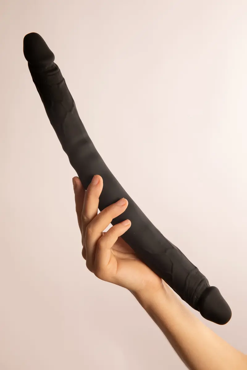 Doppio Dildo Realistico in Silicone Nero