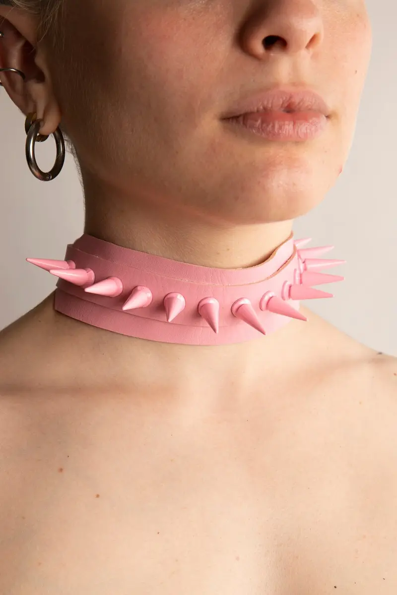 Galaxxi Collare con Borchie Rosa