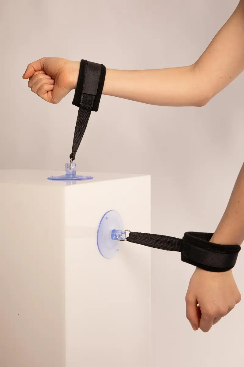 Manette Regolabili con Ventose Nere