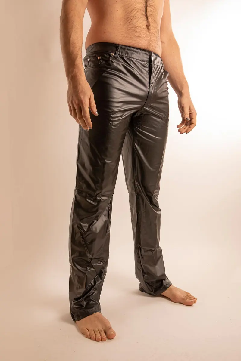 Pantaloni in Vinile Opaco Neri