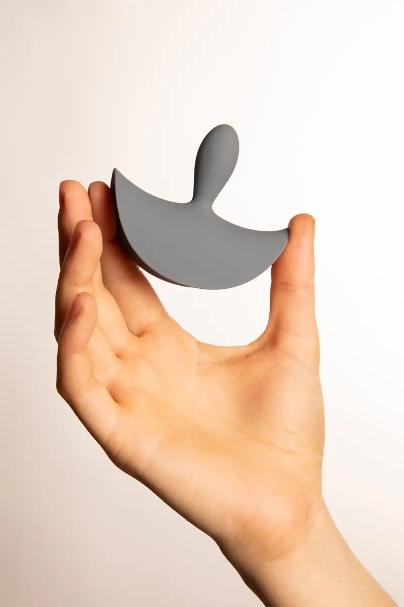 Satisfyer Booty Plug Anale Vibrante Grigio