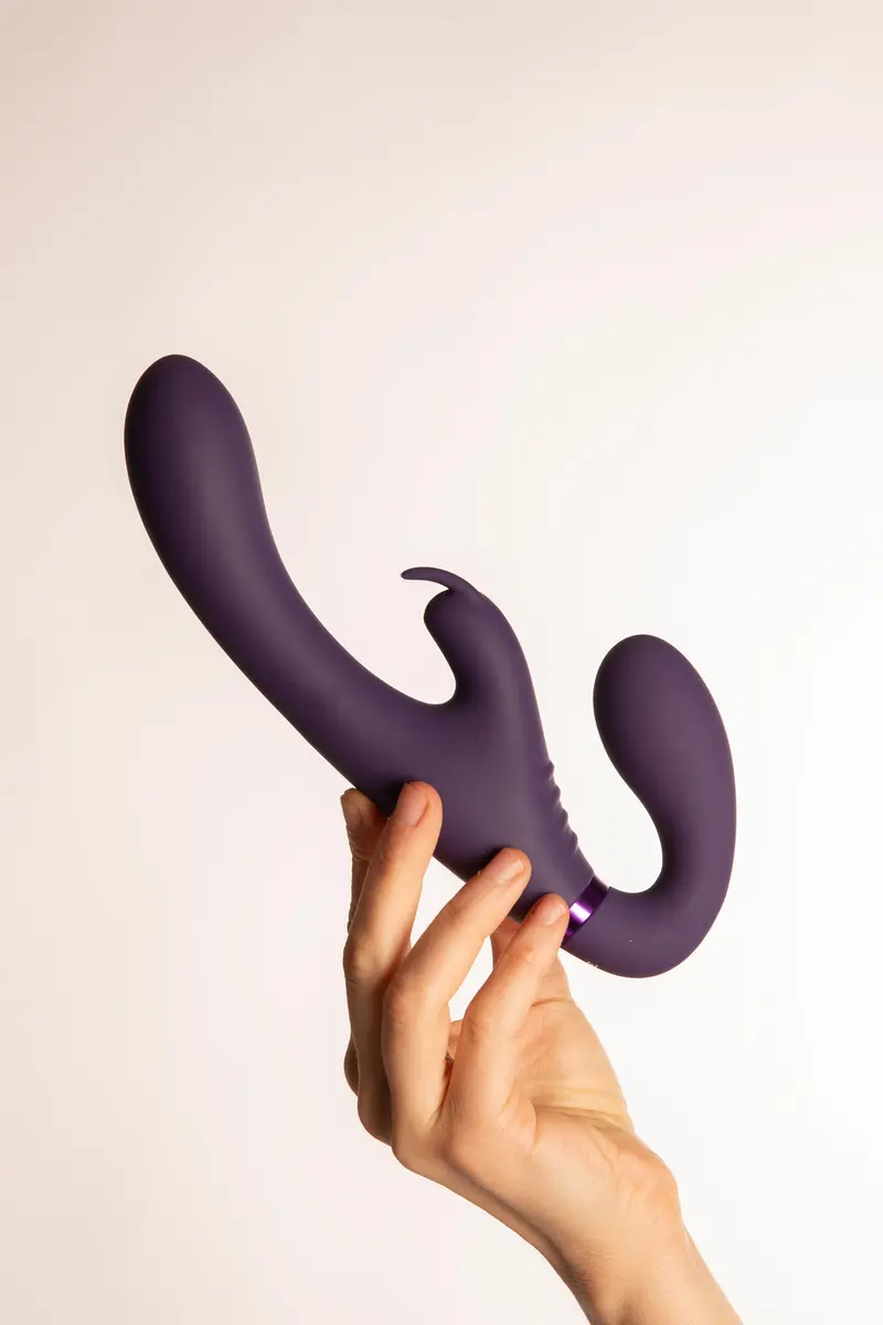 Suki Rabbit Strapless Dildo Strap-On