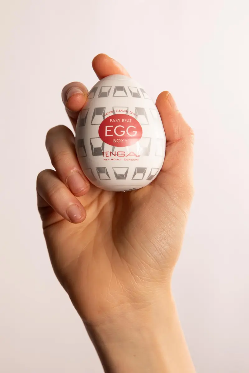 Tenga Egg Masturbatore Boxy
